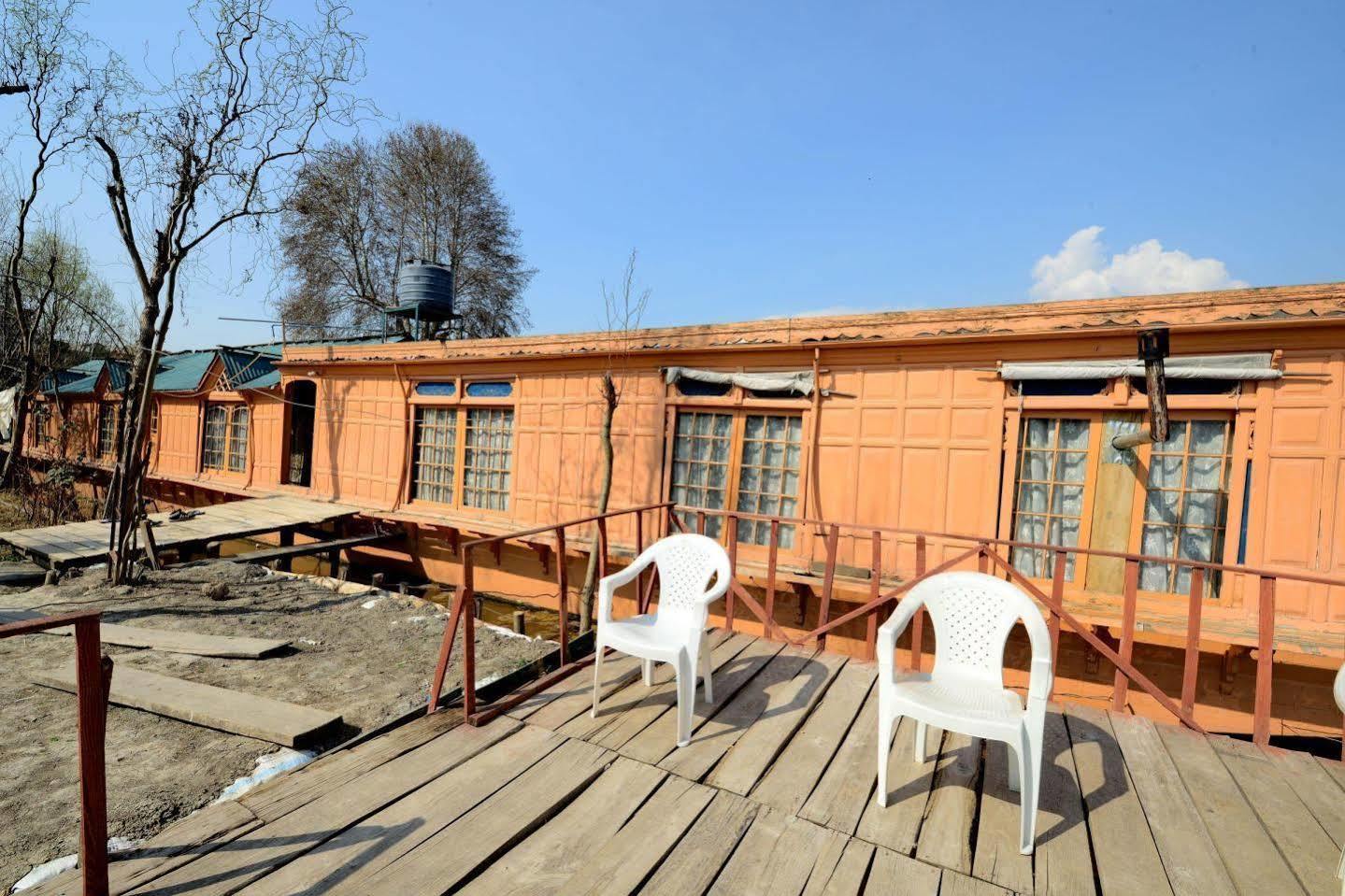 Akbar Group Of Heritage Houseboats Nagin Bagh Екстериор снимка